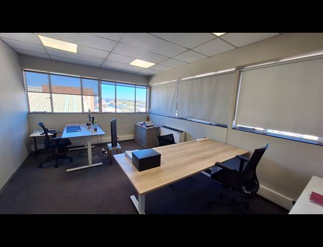 1,038M² WAREHOUSE TO LET IN WYNBERG